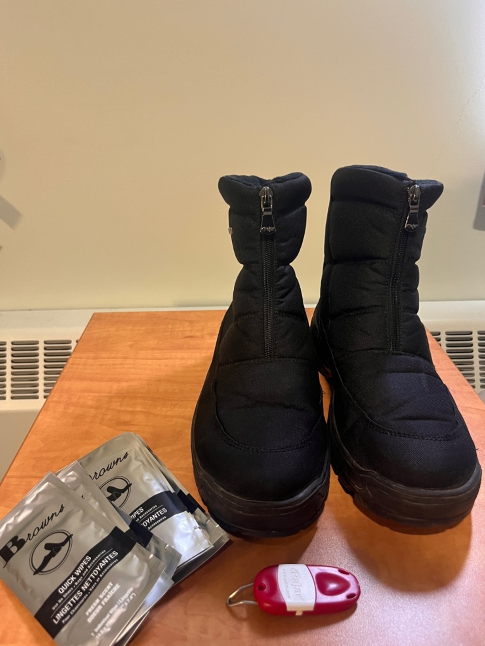 PAJAR Icepack Front Zip Winter Boots with Ice Grippers (Men’s) - Great Condition